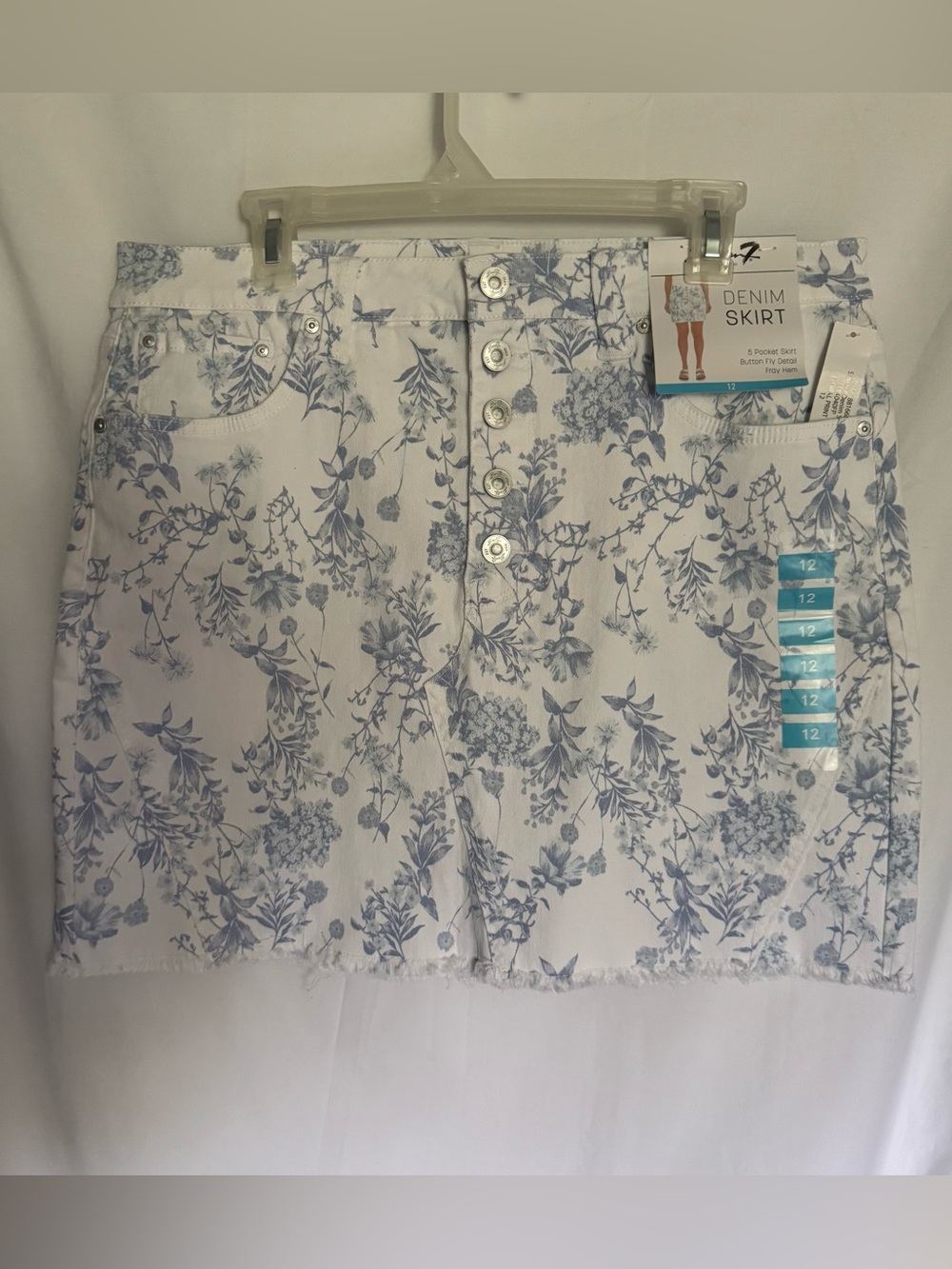 Floral Denim Skirt Frayed‎ hem Size 12 NWT